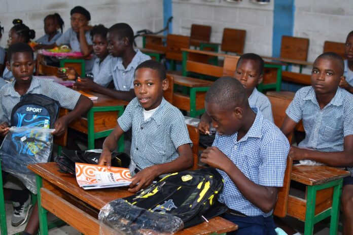 Muy pocos alumnos pueden regresar a las clases tras el terremoto en Haití