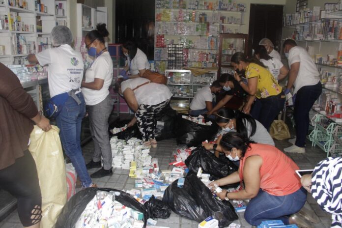 Pro Consumidor realiza operativo en Moca y decomisa más de 25 mil cajas de medicinas falsificadas