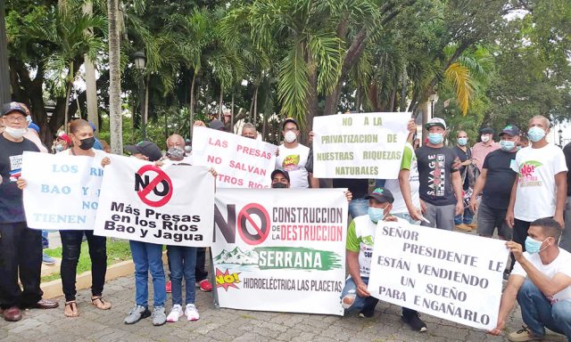 Protestan en rechazo a presa en Las Placetas