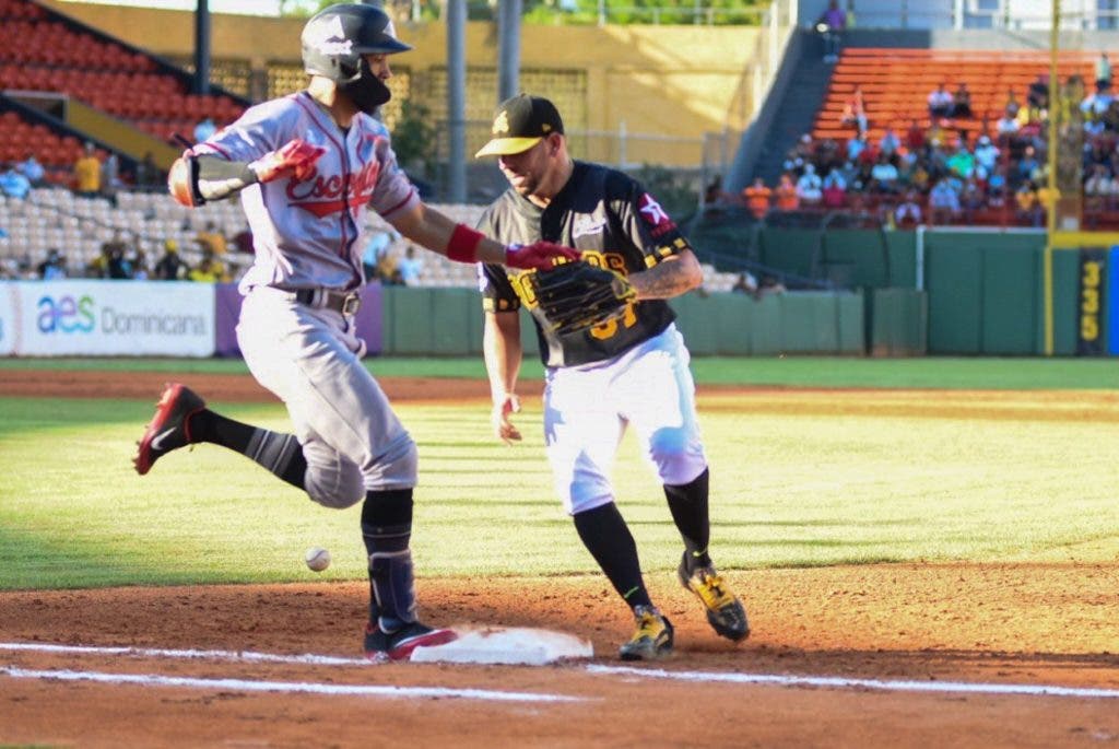 Águilas Cibaeñas volando alto logran tercera victorias en línea, ante el Escogido
