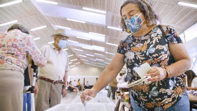 Chile Kast y Boric se afianzan como favoritos