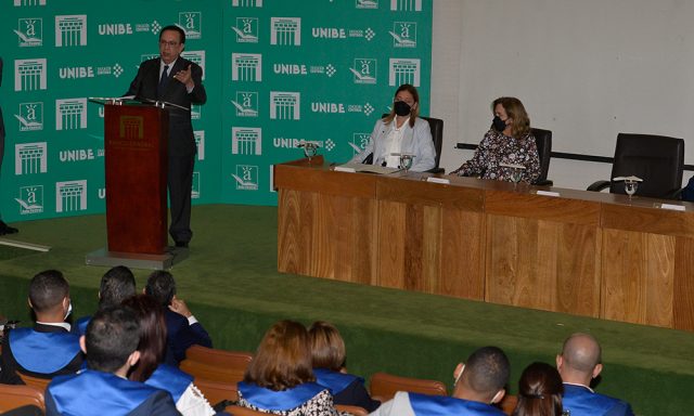 Concluye diplomado para comunicadores