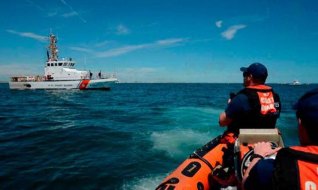 EE UU deporta a 77 dominicanos y 6 haitianos