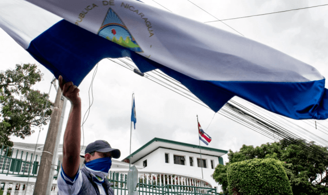 Nicaragüenses marchan en EEUU para pedir que no se reconozcan las elecciones Nicaragüenses marchan en EEUU para pedir que no se reconozcan las elecciones