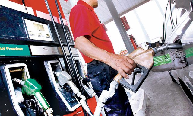 Suben precios GLP gasolina y gasoil regular asumen deuda RD421