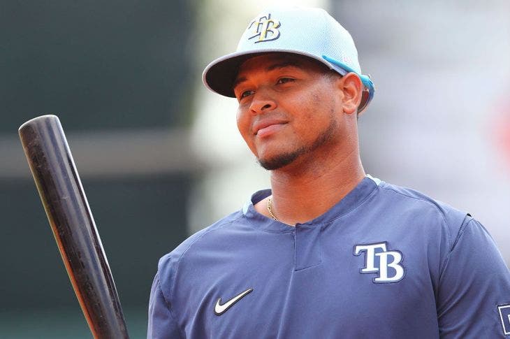 Toros contratan receptor Hernandez