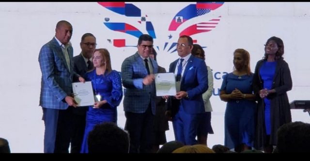 Concluye Cumbre con entrega de anteproyecto de ley de Respeto