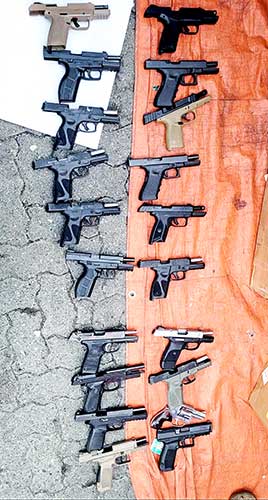 DGA decomisa cargamento de armas de fuego en Haina Oriental