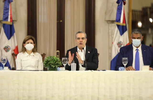 Gobierno lanza plan de seguridad ciudadana en 10 sectores de Santiago