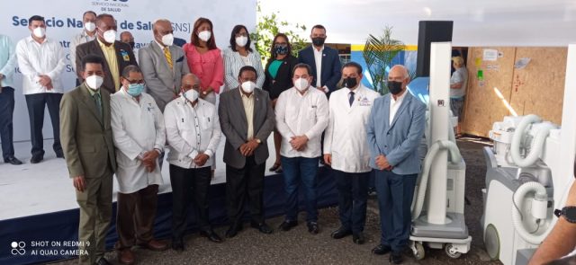 Hospital de Monte Plata recibe moderno equipo de Rayos X