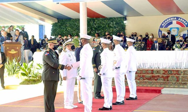 Invisten a 36 cadetes en Ciencias Aeronauticas