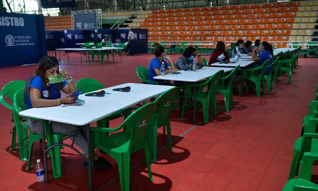 La tercera dosis sera necesaria para entrar a espacios publicos