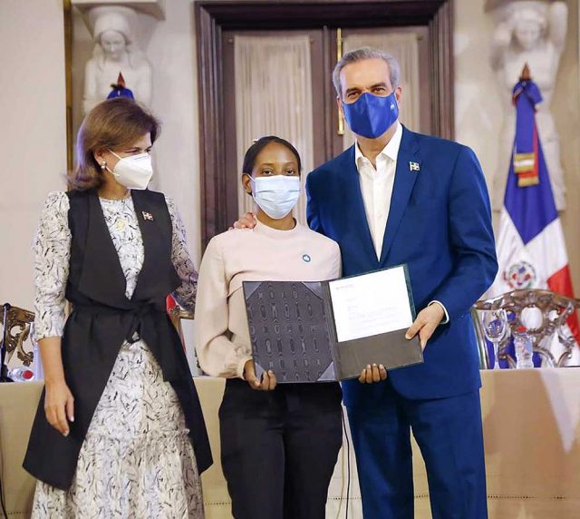 Prestan RD48 millones a pymes de mujeres de Superate