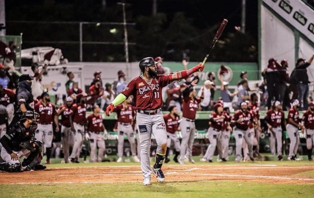 Gigantes Conquistan Su Segunda Corona En Beisbol Rd 9 Marcell Ozuna 1