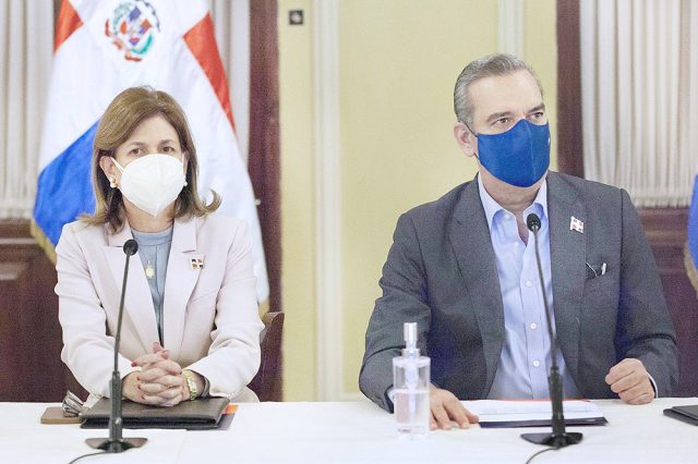 Abinader evalua dialogo de reformas