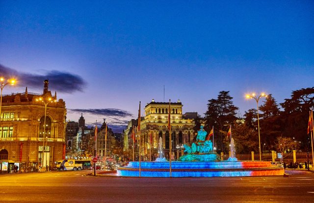 Banreservas auspicia en Madrid iluminación de La Cibeles