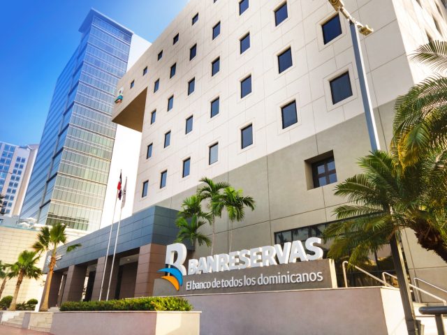 En el ámbito local recientemente Banreservas recibió 42 certificaciones del Sello de Buenas Prácticas Inclusivas “RD Incluye”, por la adecuación física de 41