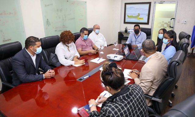 Contrataciones pasa balance a desempeno del sector