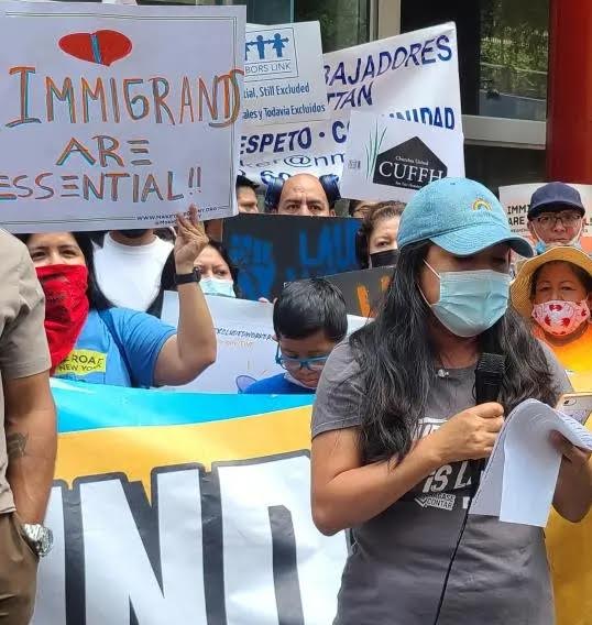 Dominicanos en New York participan en protesta contra gobernadora