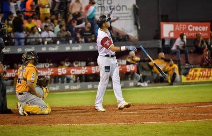 Jose Siri un bate que despierta en la postemporada del beisbol dominicano 1