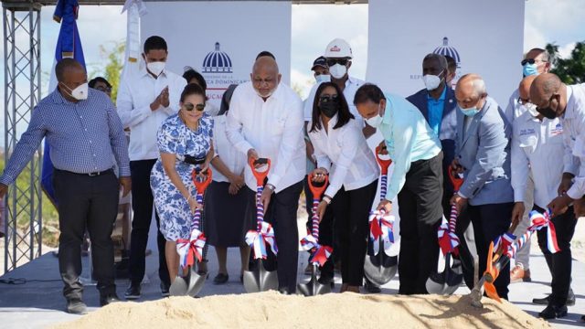 Minerd inicia construccion de dos estancias en Cristo Rey
