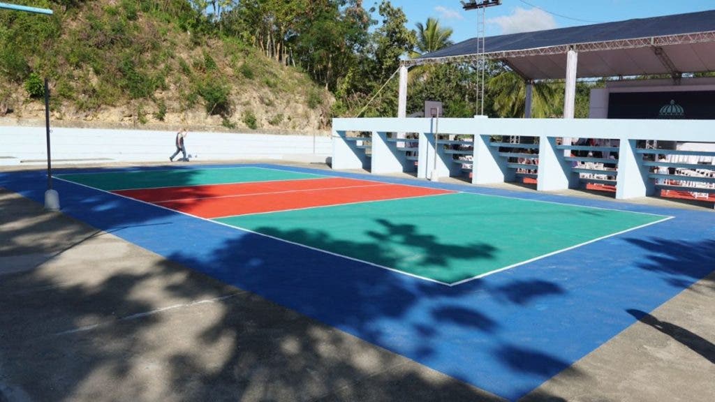 Propeep entrega remozado Club Hermanas Mirabal de SFM 1