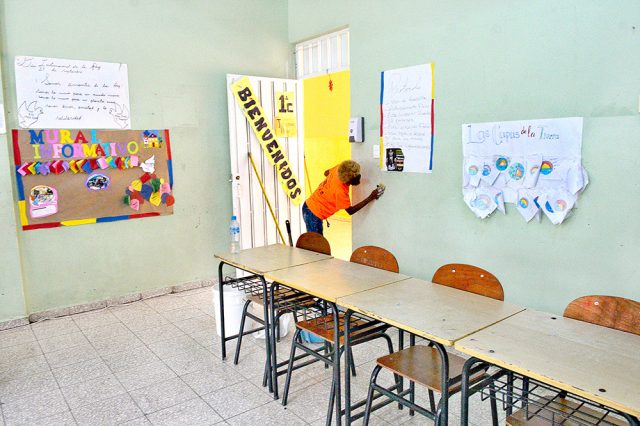 Regreso a clases enfrenta a gremios y especialistas