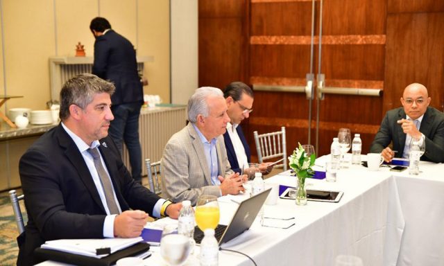 Congresistas y abogados evaluan ley de