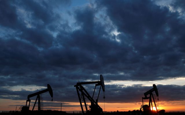 El petróleo de Texas cae un 2,46 % al cierre y se sitúa en 106,02 dólares