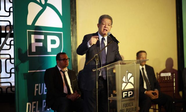 Fernandez dice que el empleo es problema en RD