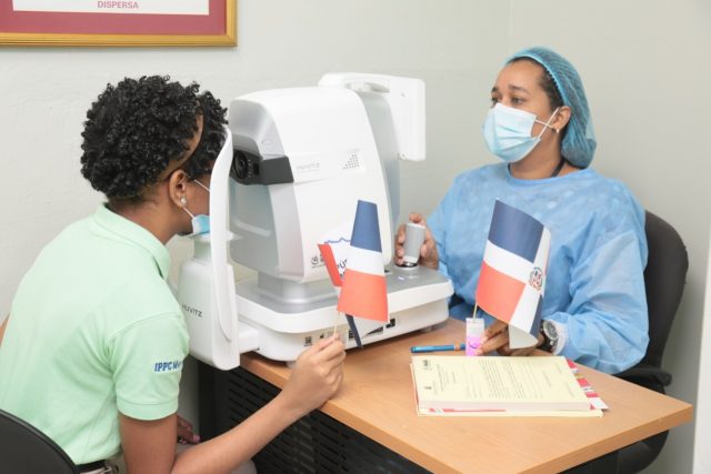 Cuenta con capacidad para entregar 16 mil lentes a estudiantes Cuenta con capacidad para entregar 16 mil lentes a estudiantes