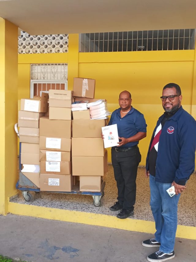 Las escuelas de Distrito Educativo 15 03 ya tienen los libros