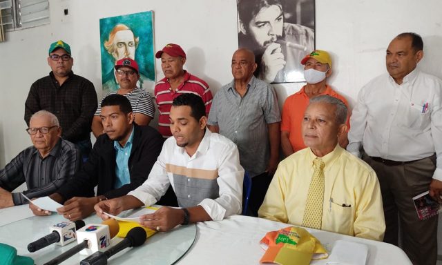 Llama enfrentar proyectos de privatizar el agua