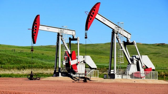 Petroleo de Texas cae un 246 y el barril