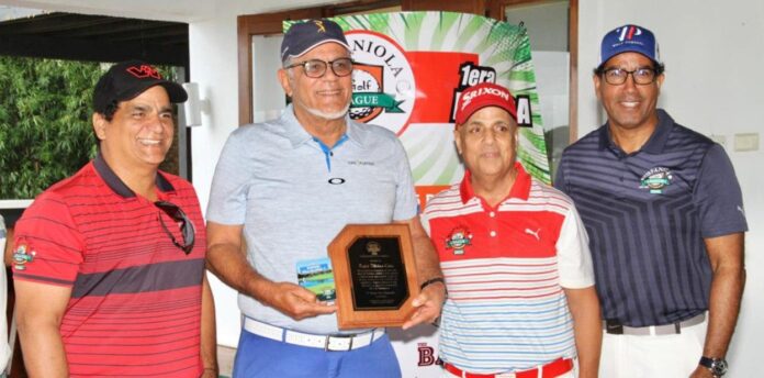 Rafael Villalona Reconocido por sus aportes al golf de RD