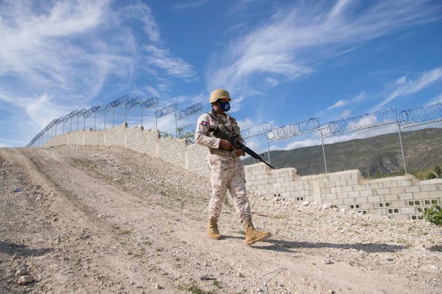 Red de trata de personas usaba frontera con Haití para operar Red de trata de personas usaba frontera con Haití para operar