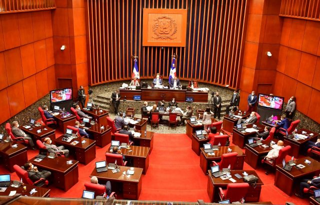 Senado suspende actividades legislativas por el fallecimiento de dona Rosa