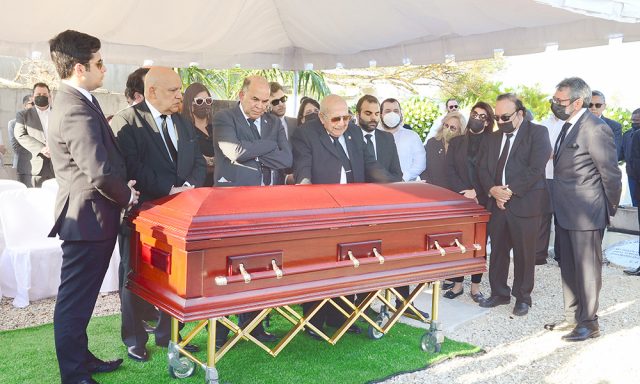 Sepultan los restos de dona Sogela esposa de Vincho