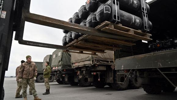 Estados Unidos acelera el envío de armas a Ucrania