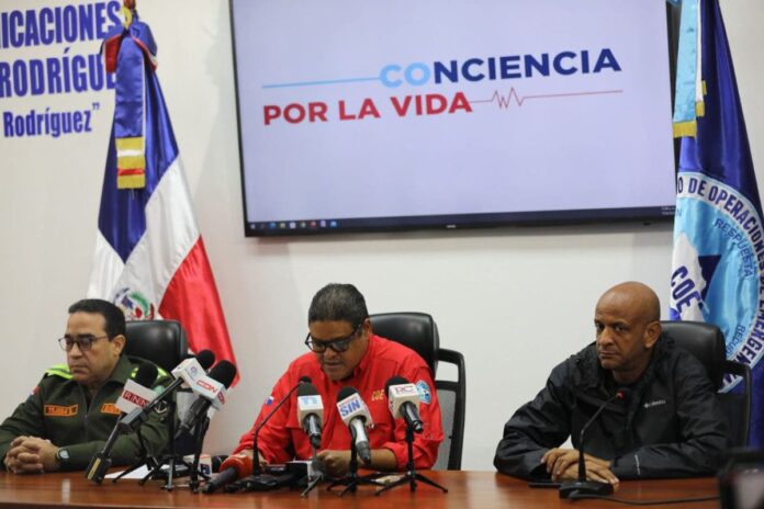 COE aumenta a 10 las provincias en alerta verde por fuertes lluvias