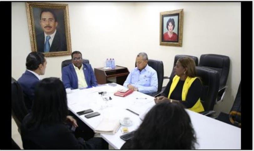 Diputados preocupados por baja cobertura de seguros en medicamentos 1