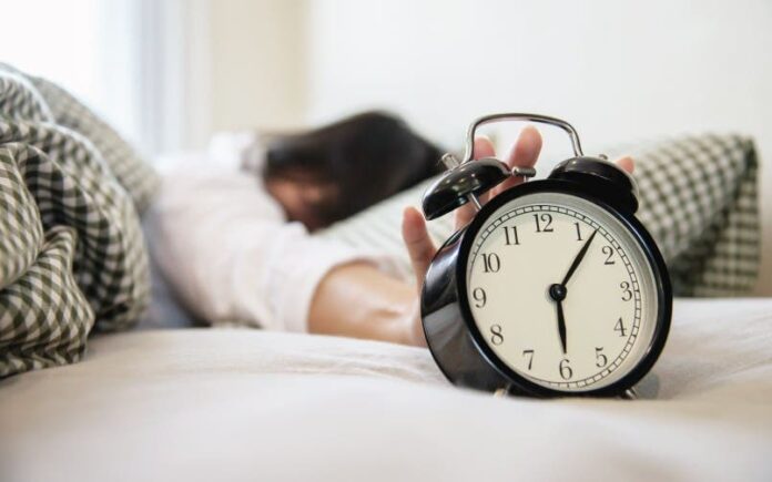 Dormir menos de seis horas al día puede causar sobrepreso y obesidad