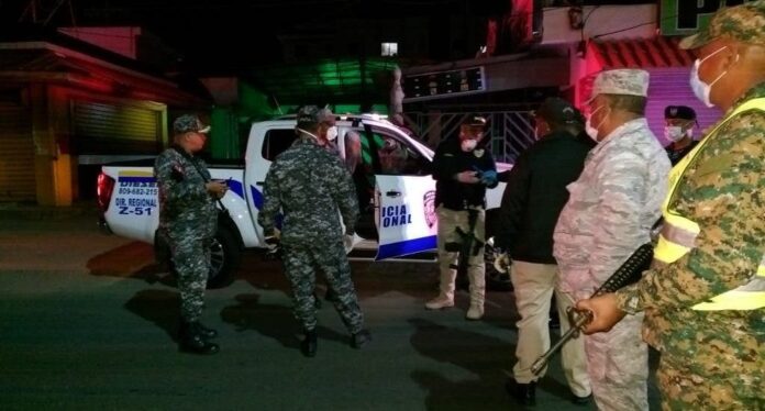 En RD, Policía viola derechos ciudadanos y persiste corrupción, dice informe EEUU