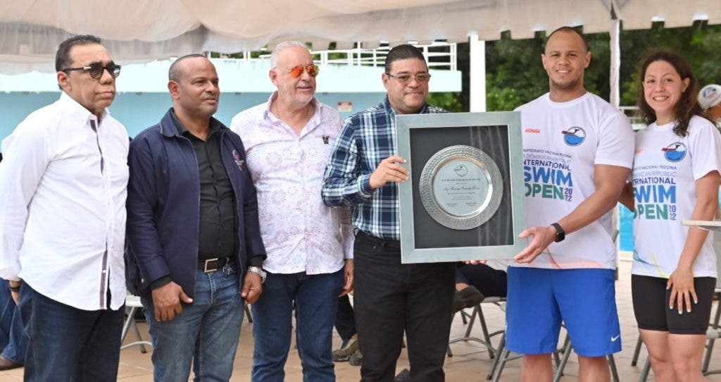 Krystal Lara logra 2 oro en Nacional de natación 1 24 Deportes 03 1okk..p01