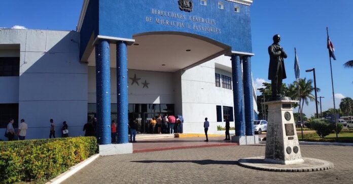 Migración emite resolución con requisitos para nacionales cubanos de tránsito por RD