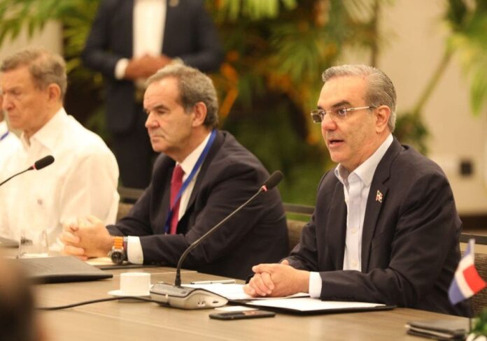 Presidente Abinader insta unidad pueblos Iberoamérica