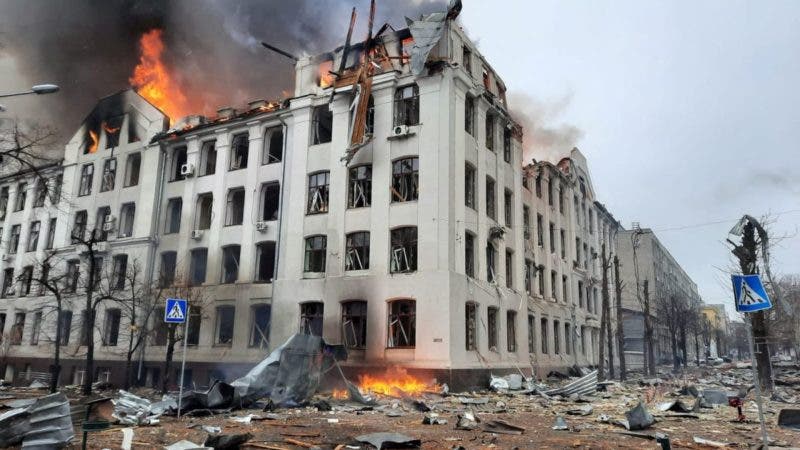 Rusia reanuda ataques sobre Kiev en una guerra que no