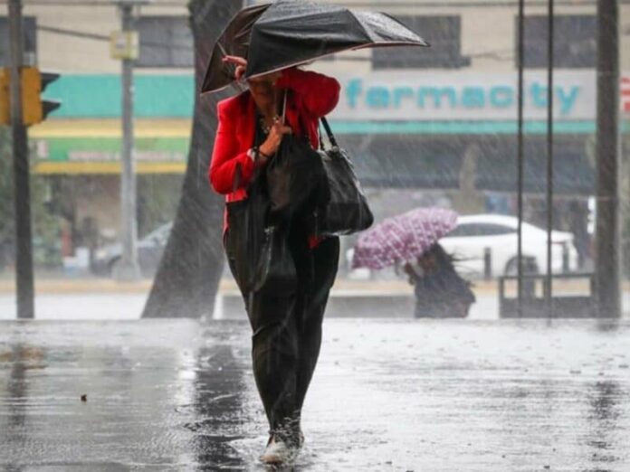 13 provincias en alerta; lluvias seguirán este lunes
