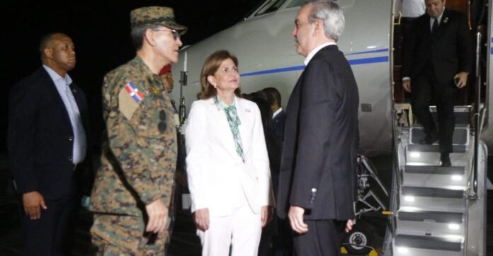 Abinader regresa al país tras asistir a la  posesión presidente de Costa Rica