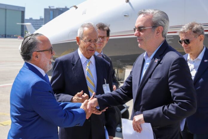 Presidente Luis Abinader ya está en Suiza